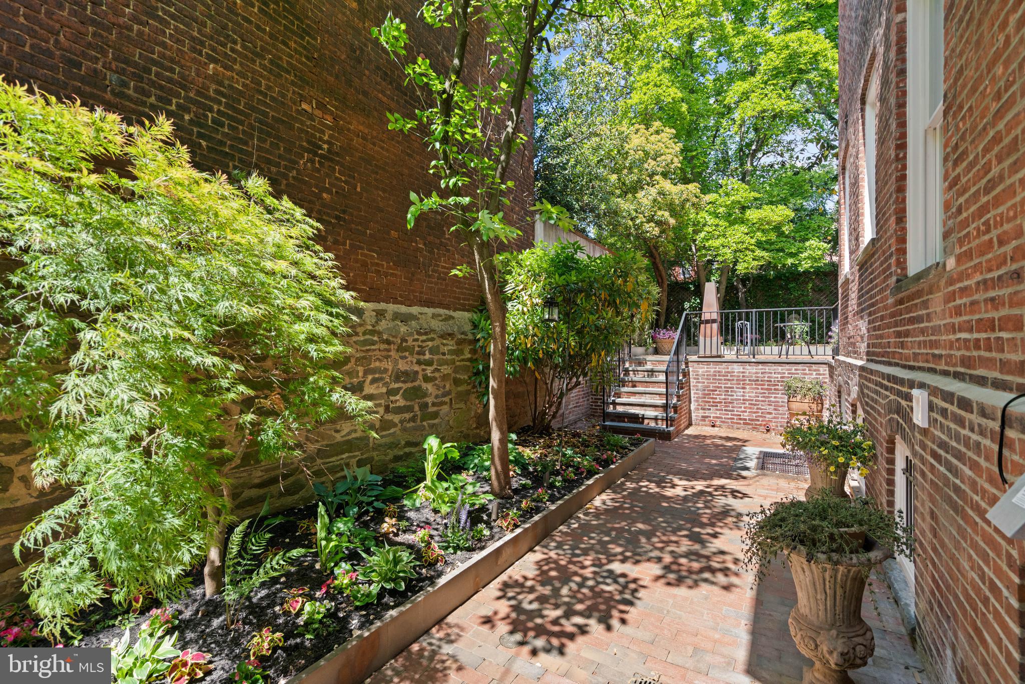 GEORGETOWN - Residential