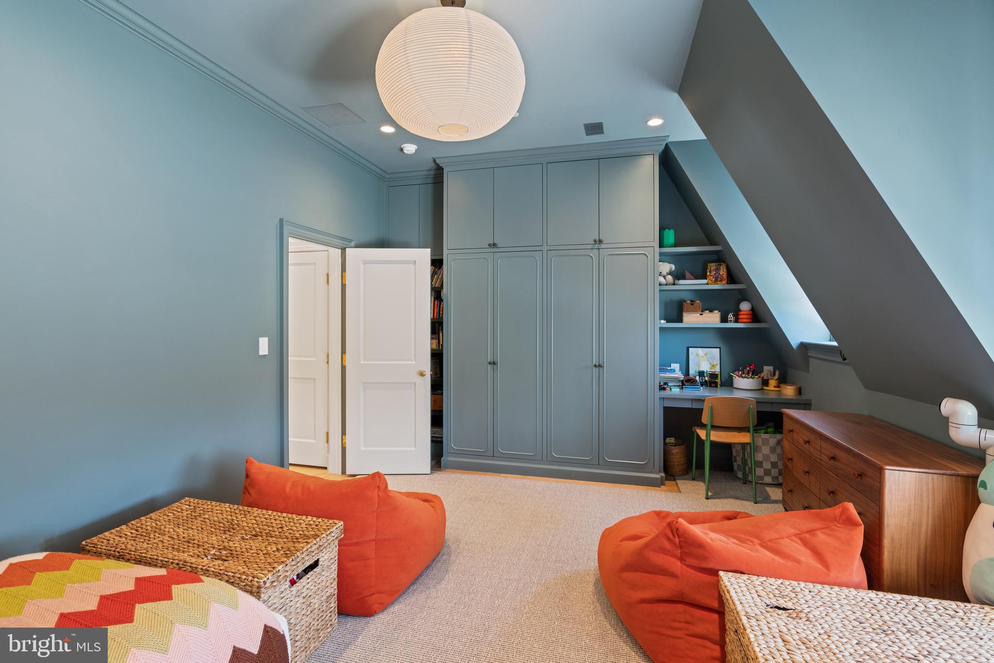 GEORGETOWN - Residential