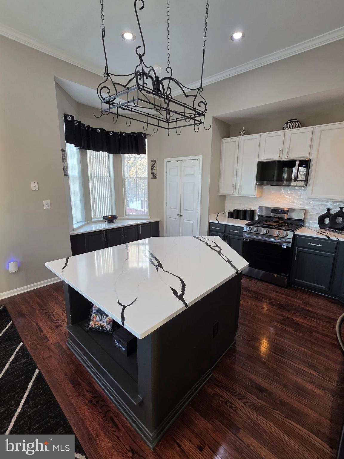 21614 MONMOUTH TERRACE