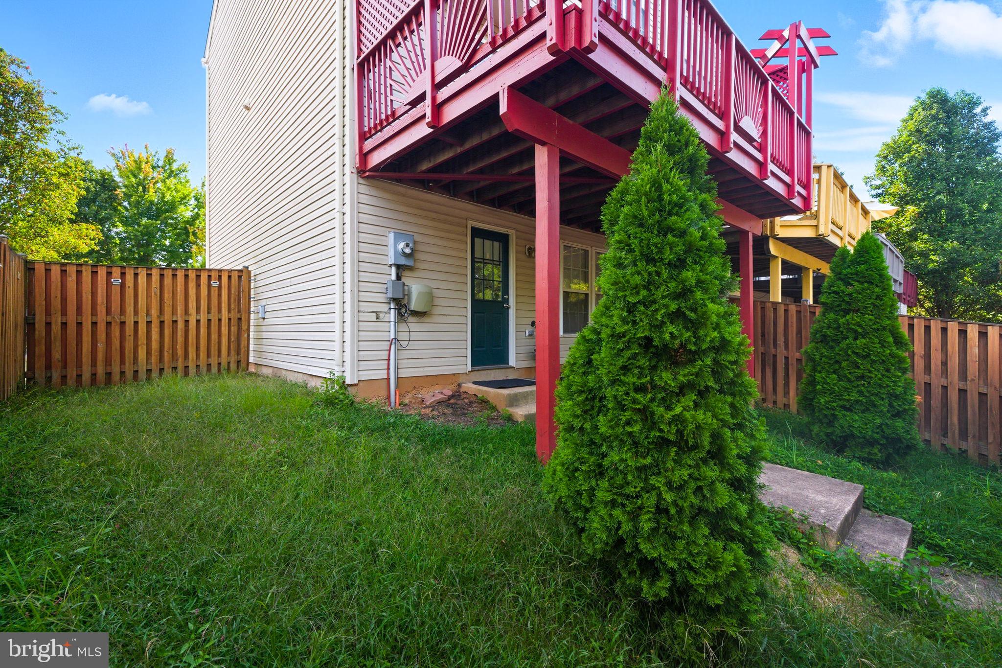 ASHBURN MANOR - Residential Lease