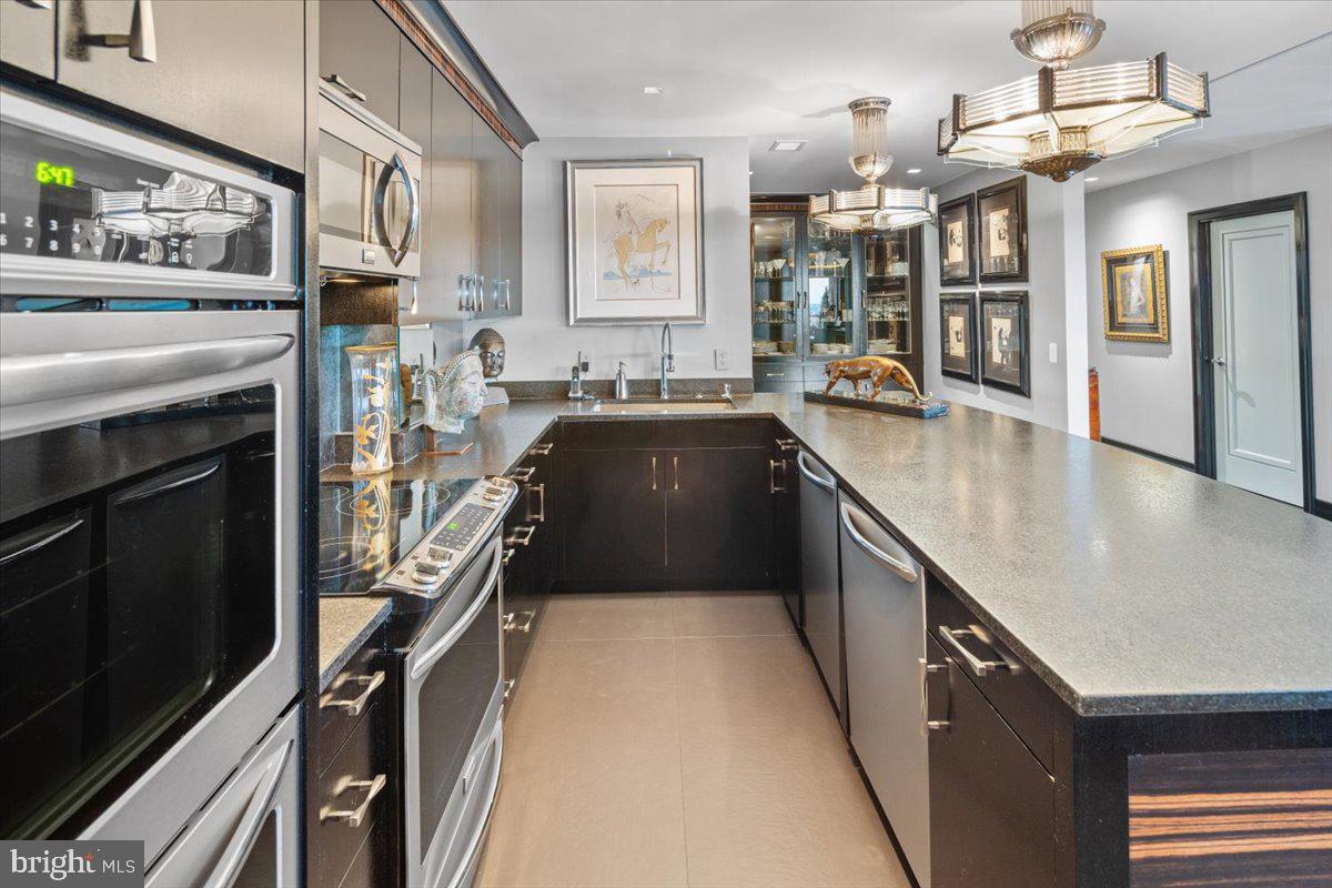 SOCIETY HILL - Residential