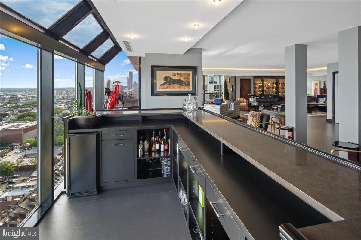 SOCIETY HILL - Residential