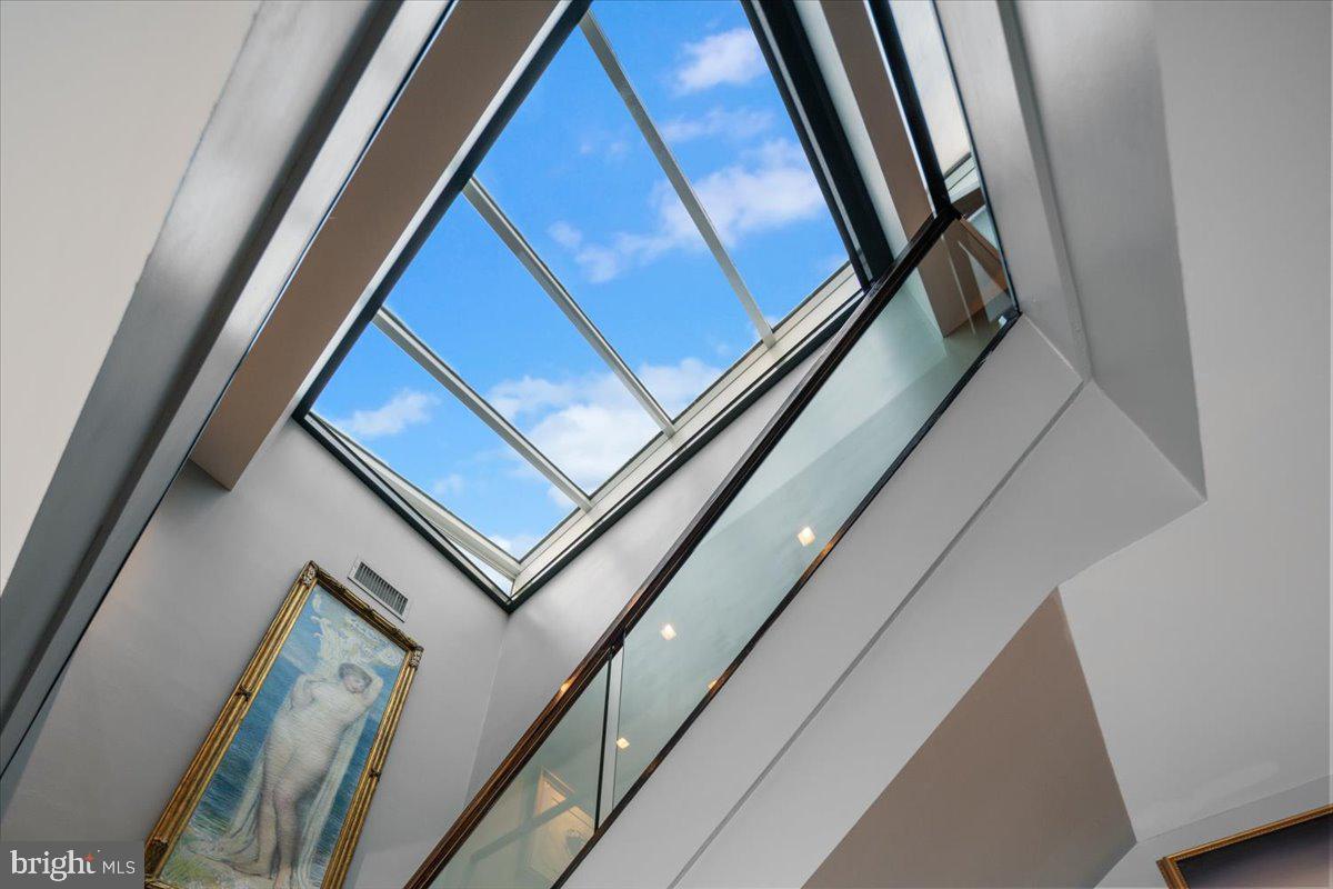 SOCIETY HILL - Residential