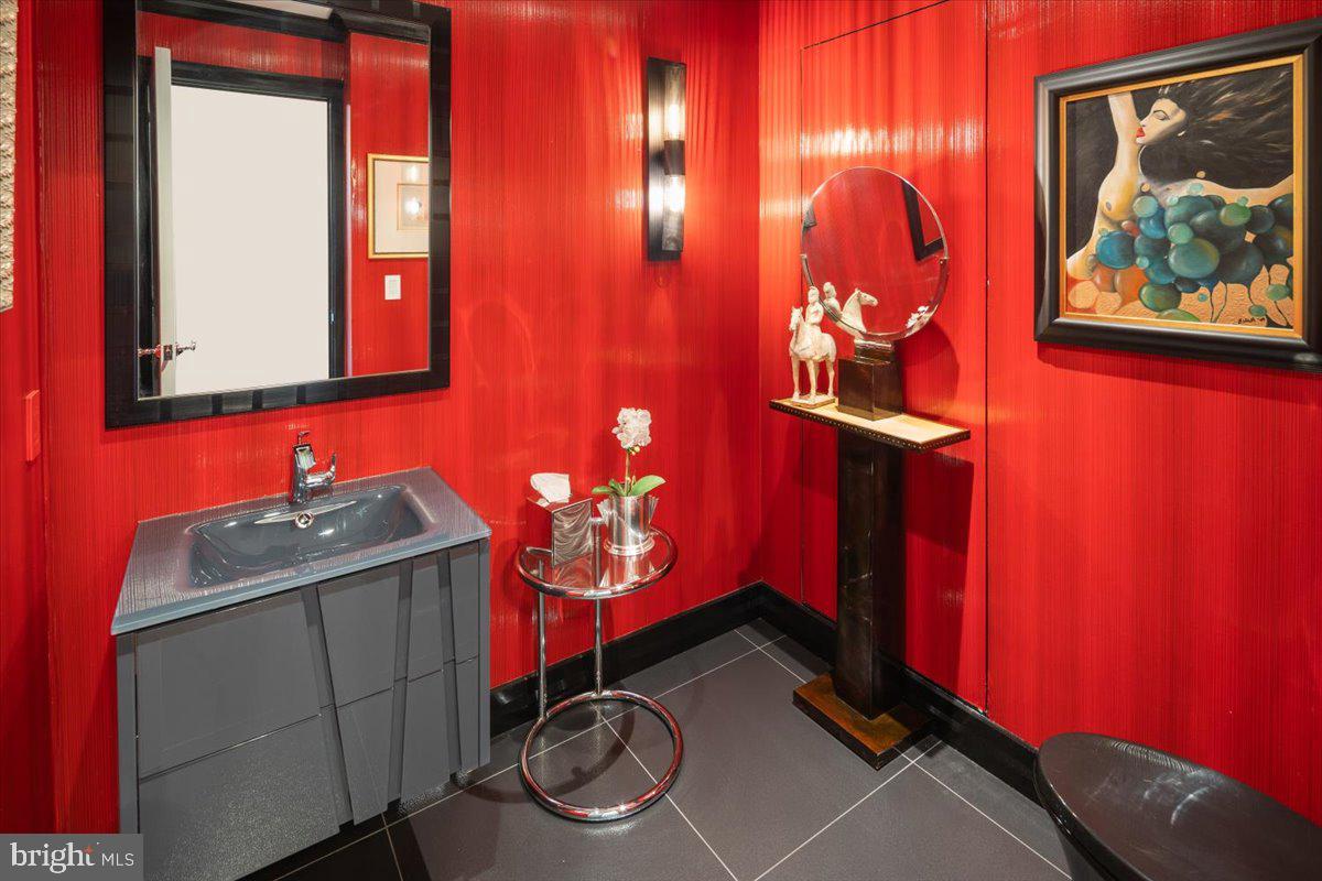 SOCIETY HILL - Residential