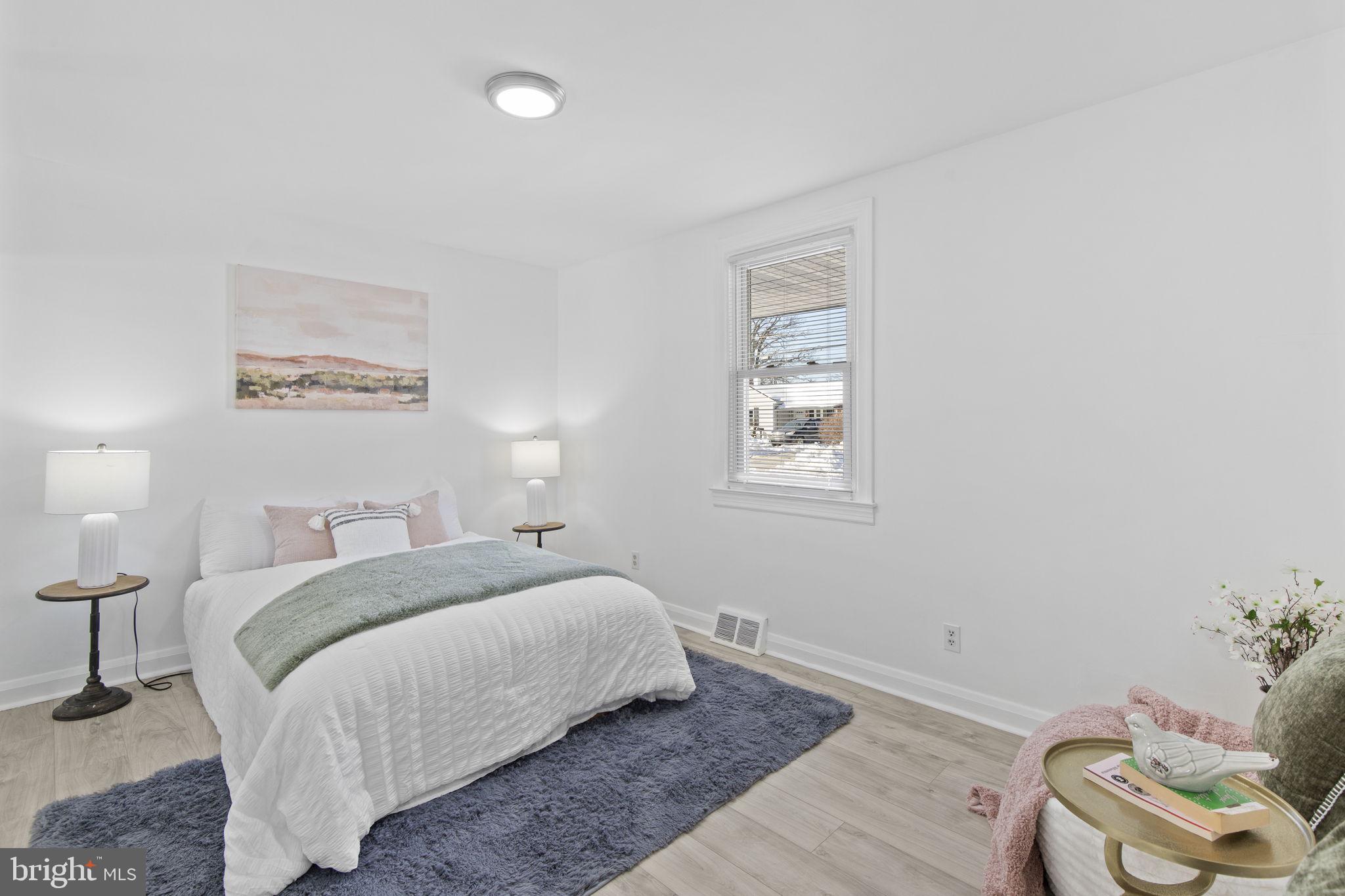 HILLENDALE PARK - Residential