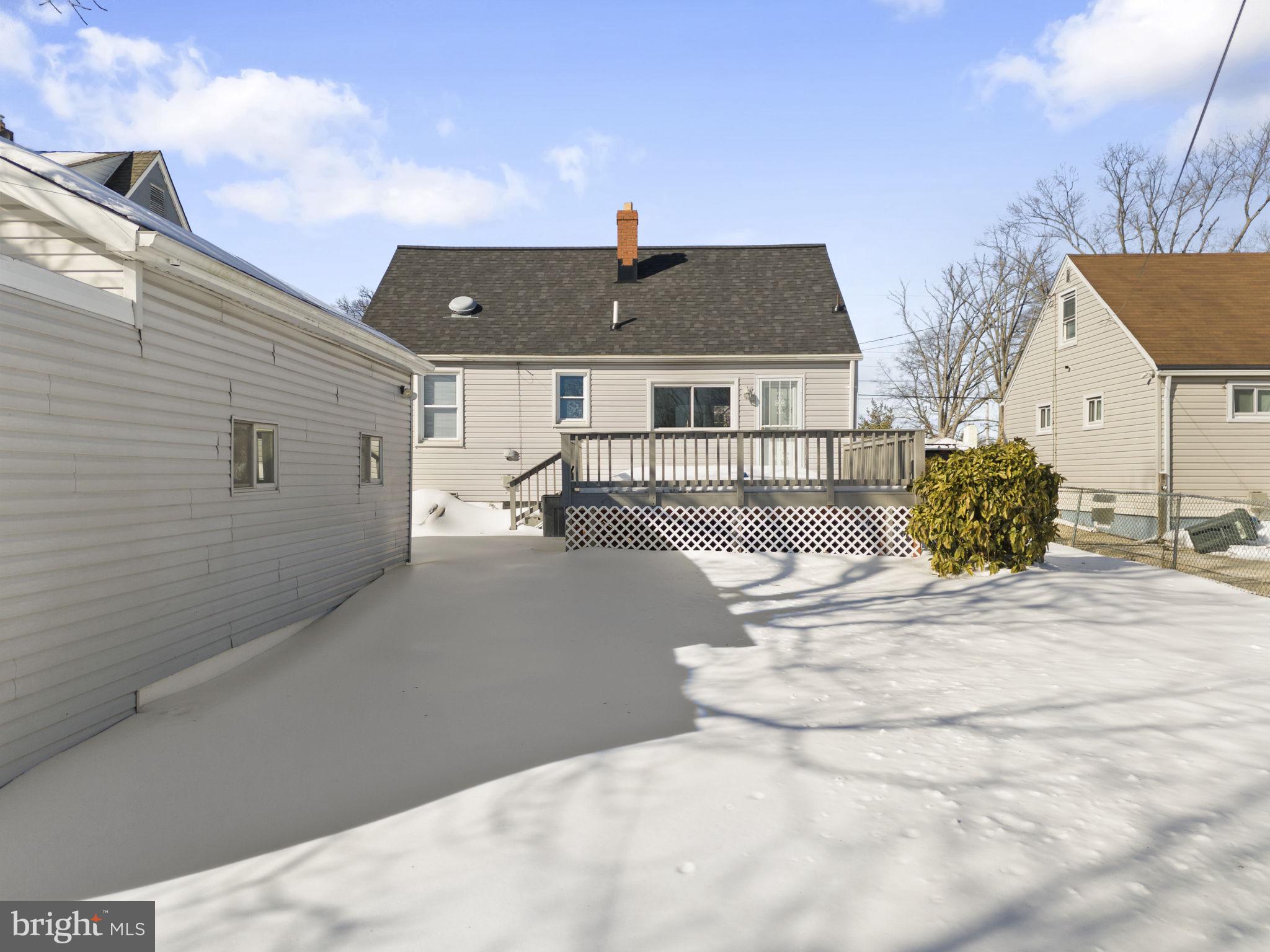 HILLENDALE PARK - Residential