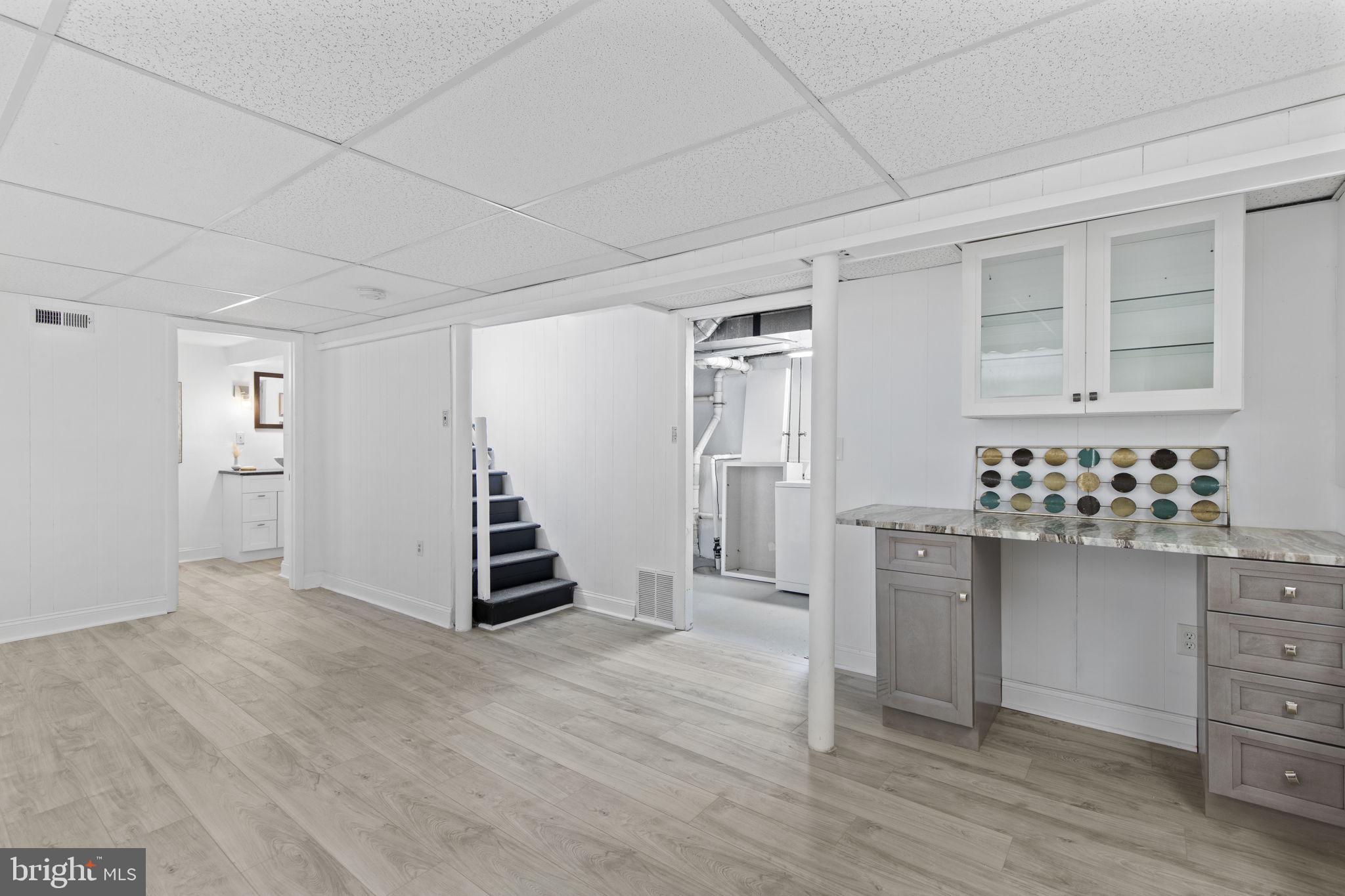 HILLENDALE PARK - Residential