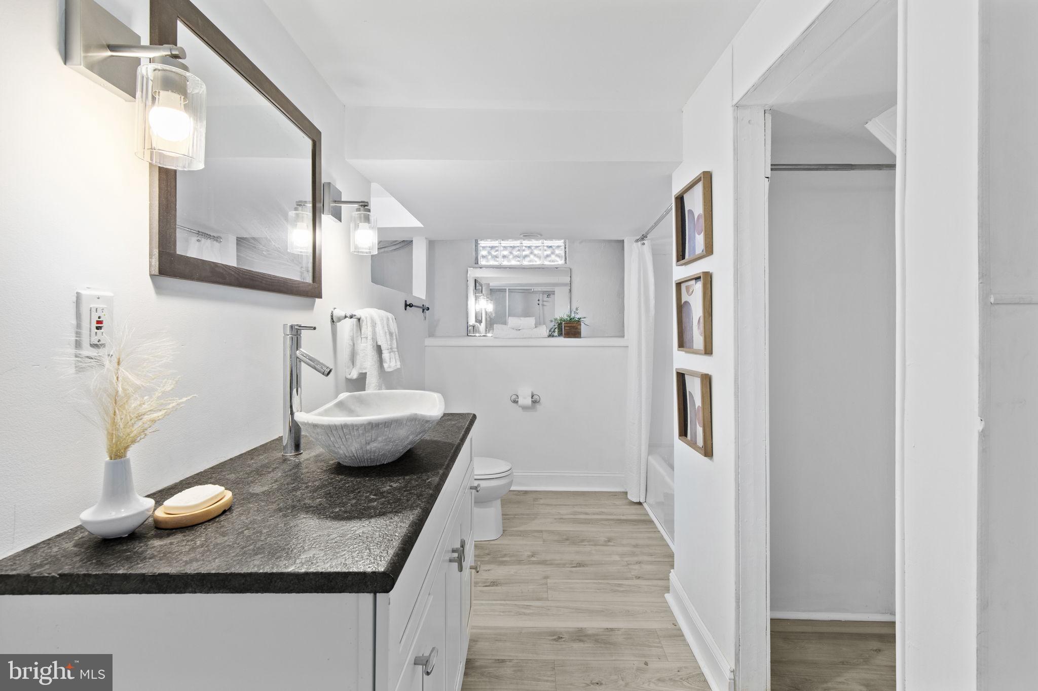 HILLENDALE PARK - Residential