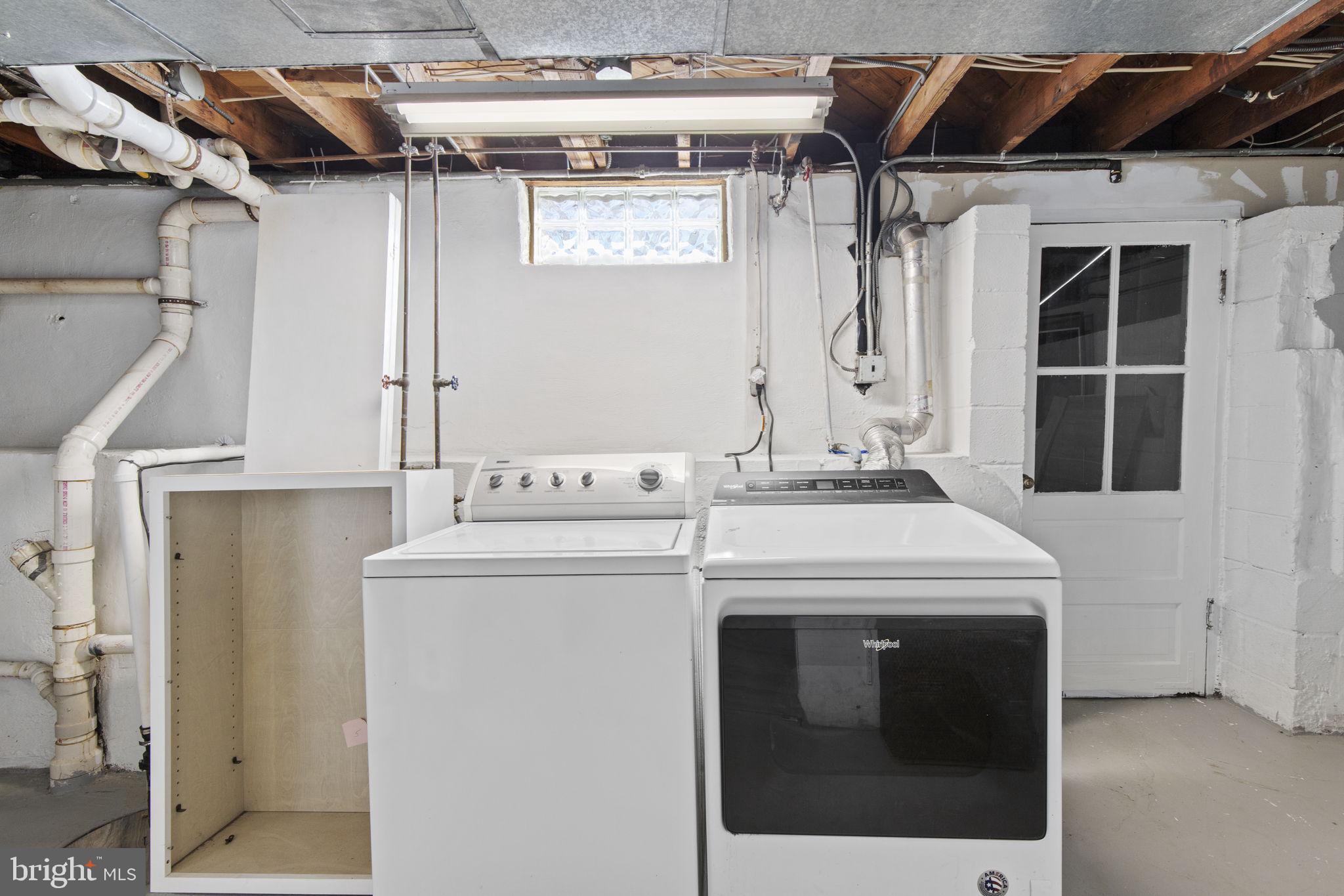 HILLENDALE PARK - Residential