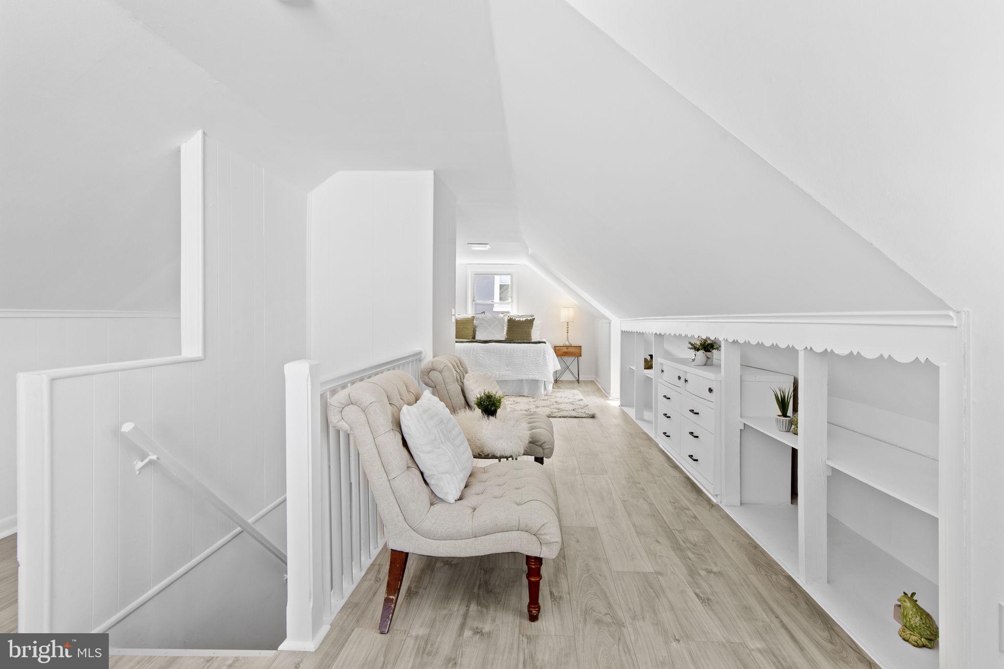 HILLENDALE PARK - Residential