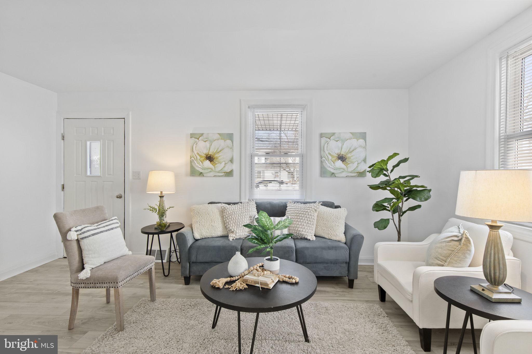 HILLENDALE PARK - Residential