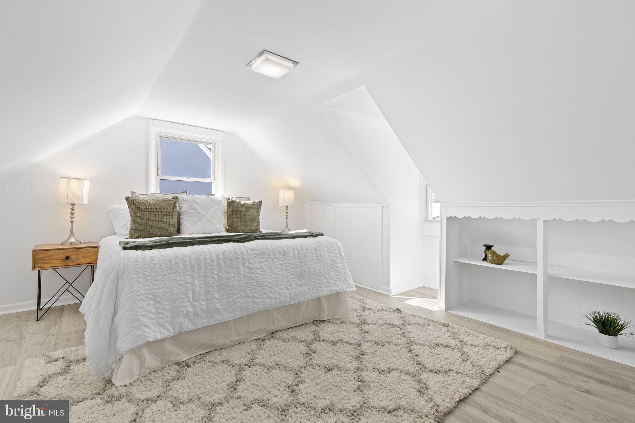 HILLENDALE PARK - Residential