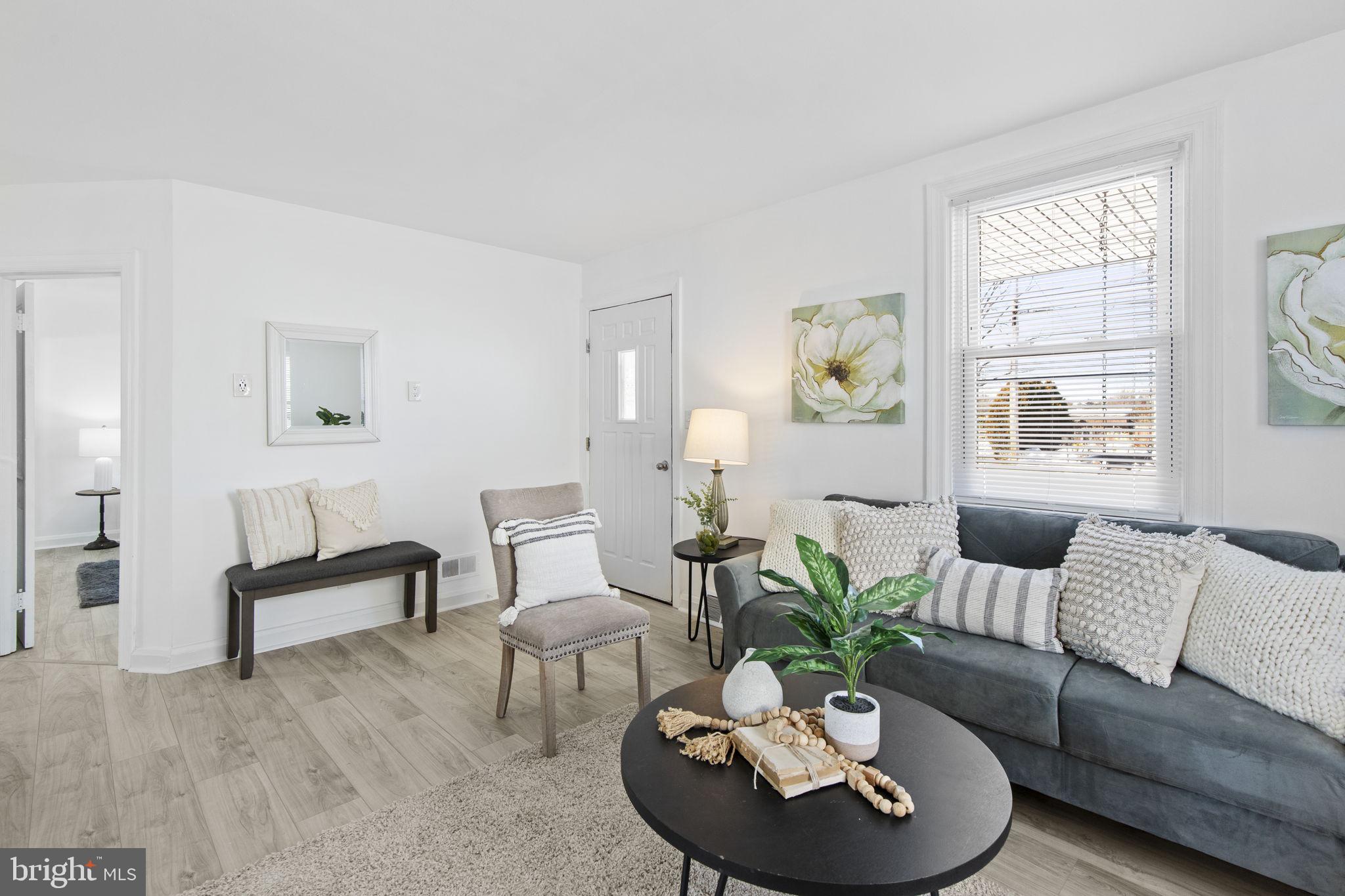 HILLENDALE PARK - Residential