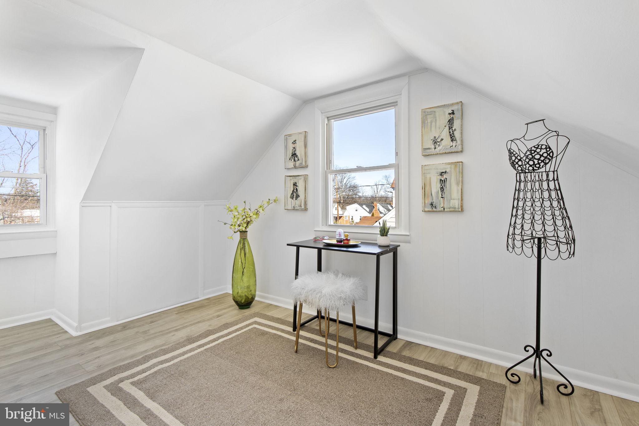 HILLENDALE PARK - Residential