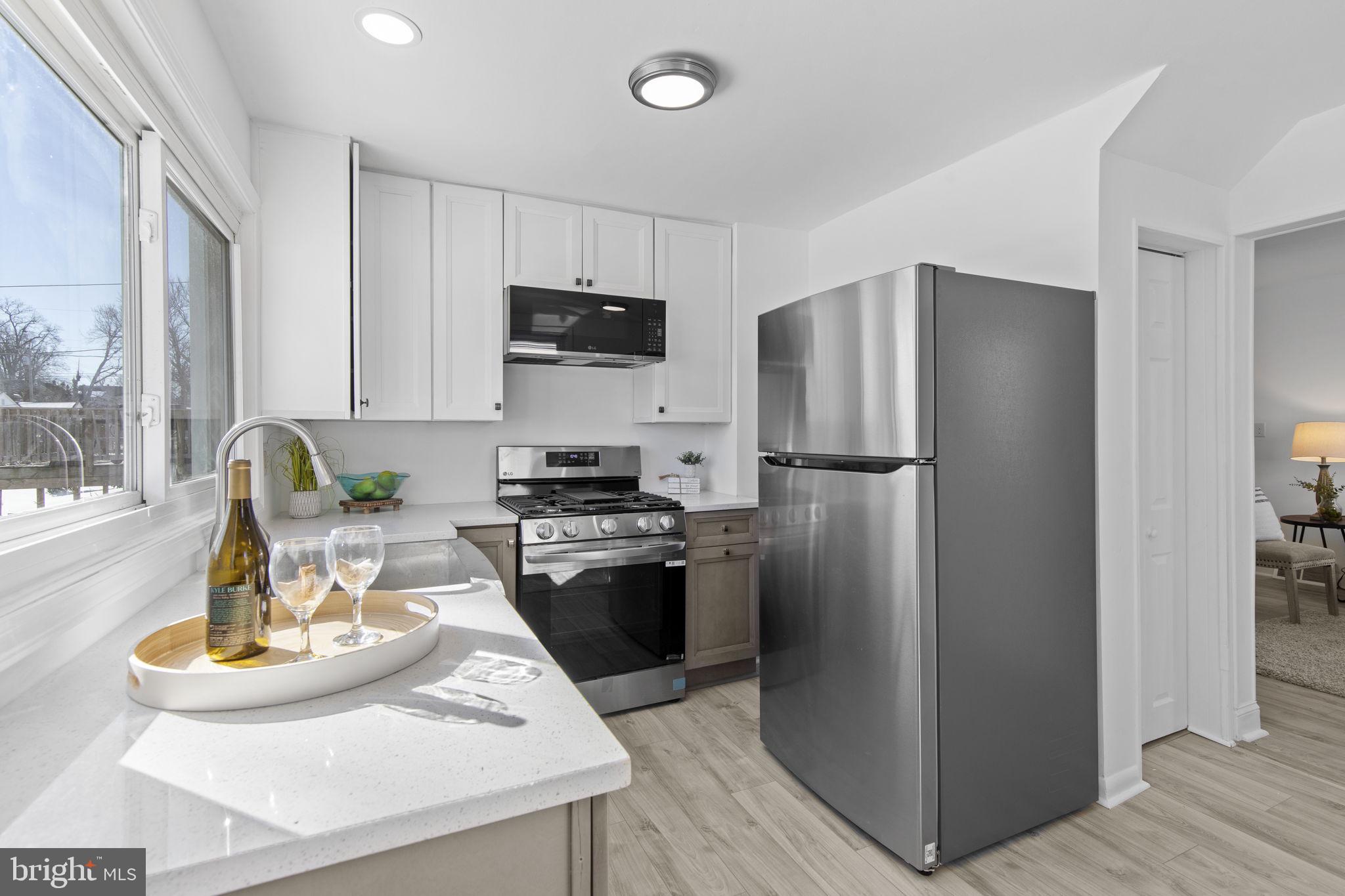 HILLENDALE PARK - Residential