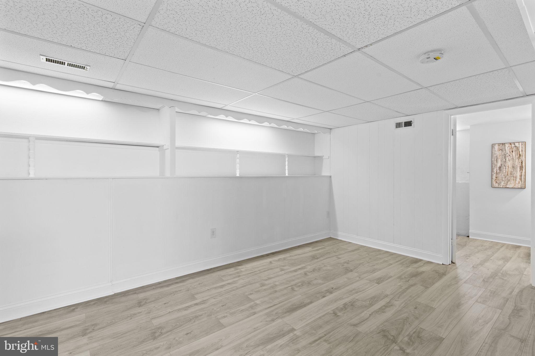 HILLENDALE PARK - Residential