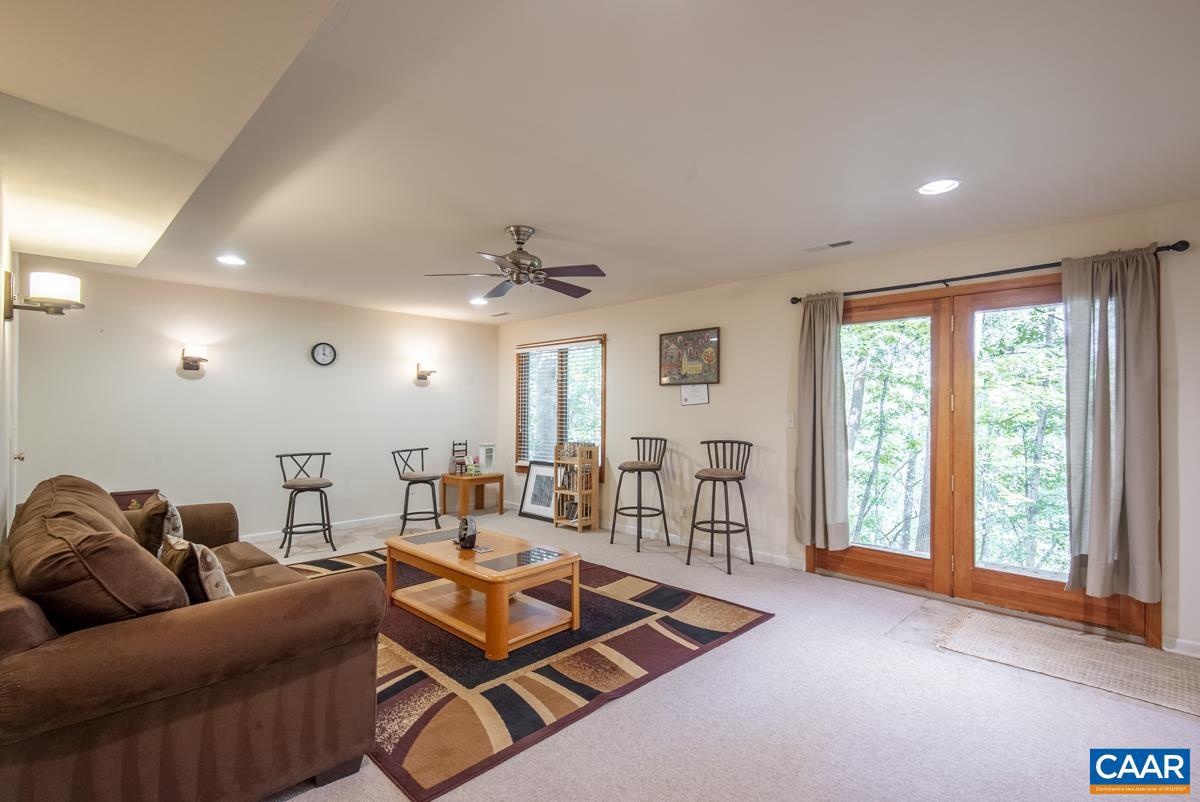 LAKE MONTICELLO - Residential