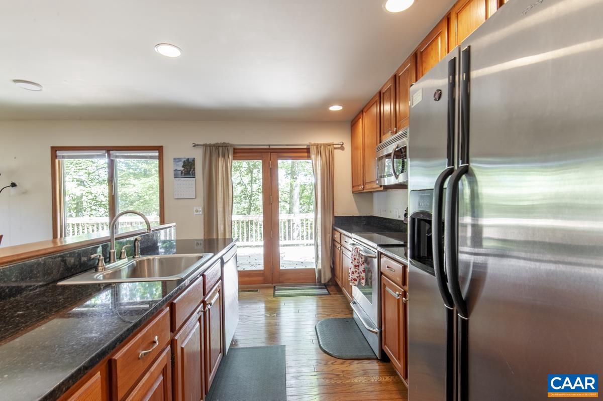 LAKE MONTICELLO - Residential