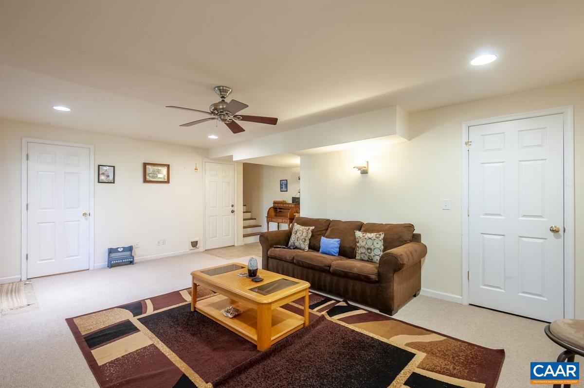 LAKE MONTICELLO - Residential