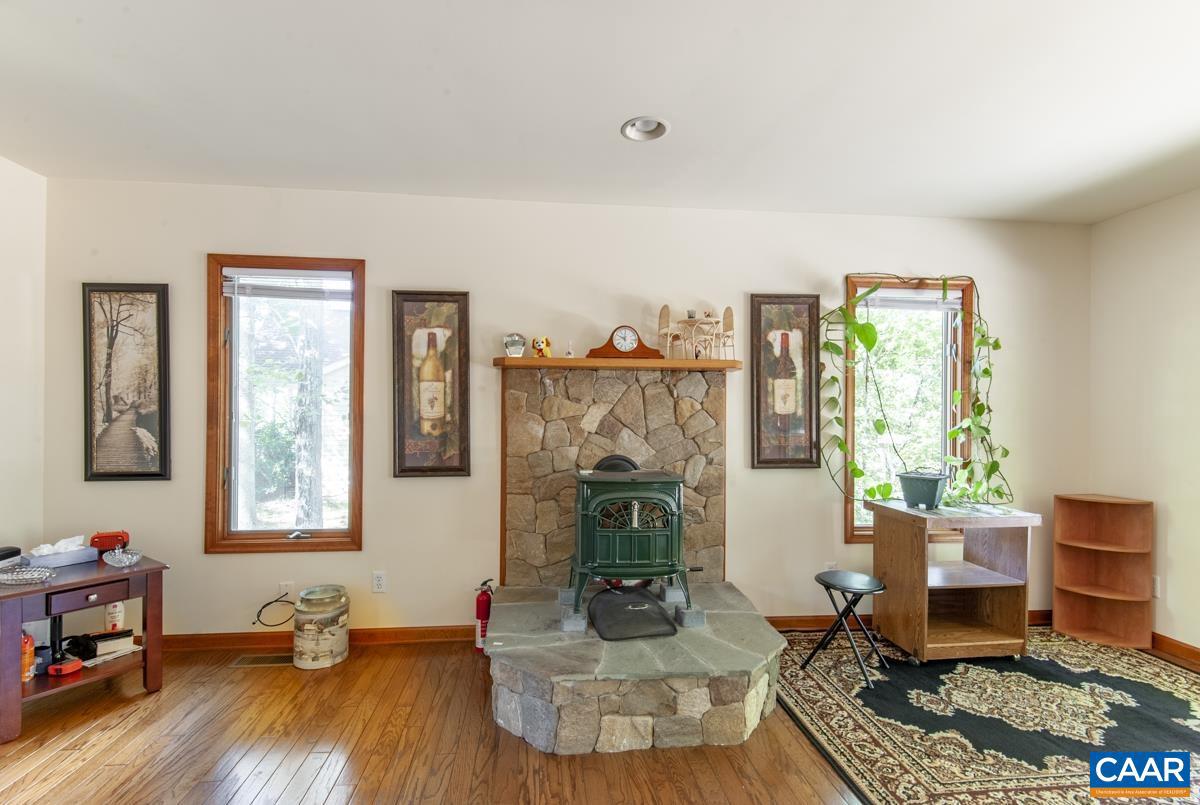 LAKE MONTICELLO - Residential