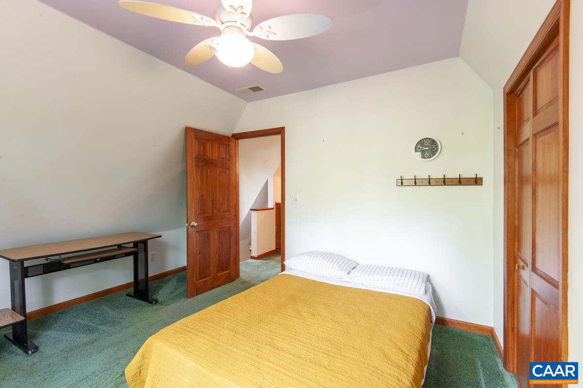 LAKE MONTICELLO - Residential