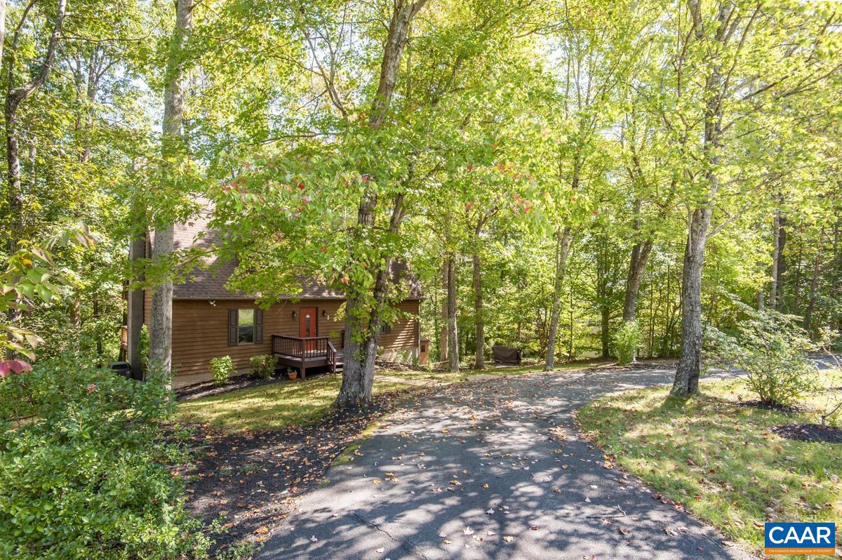 LAKE MONTICELLO - Residential