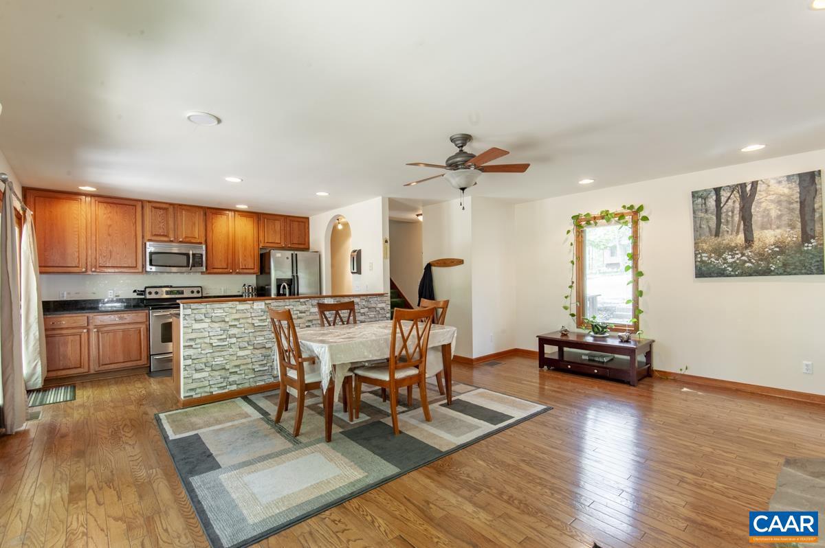 LAKE MONTICELLO - Residential