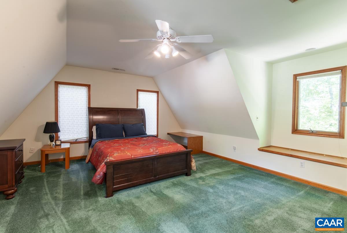 LAKE MONTICELLO - Residential