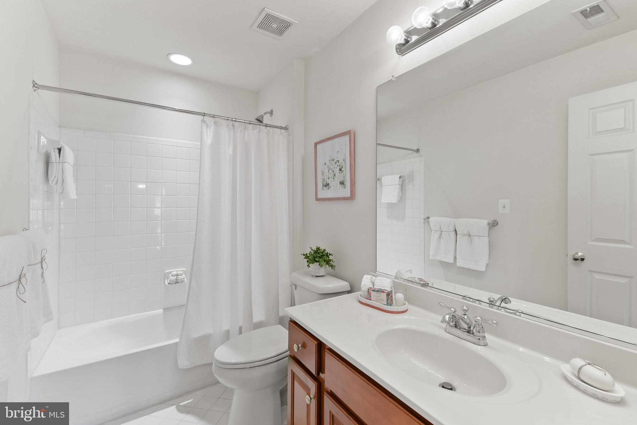 ADMIRALS VIEW - Residential