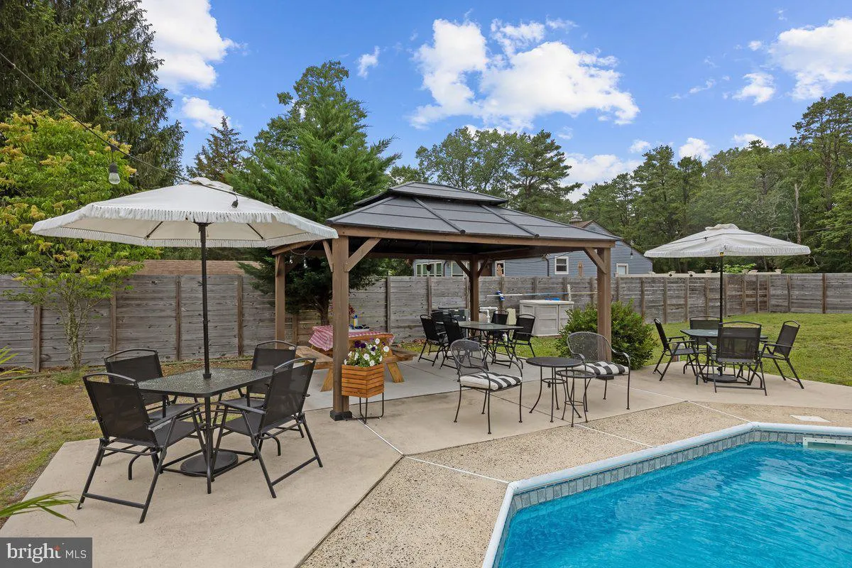 Atco, New Jersey 08004, United States, 4 Bedrooms Bedrooms, ,2 BathroomsBathrooms,Residential,Active,149809