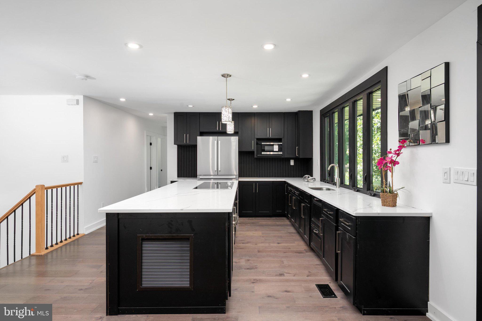 9901 TURRET LANE