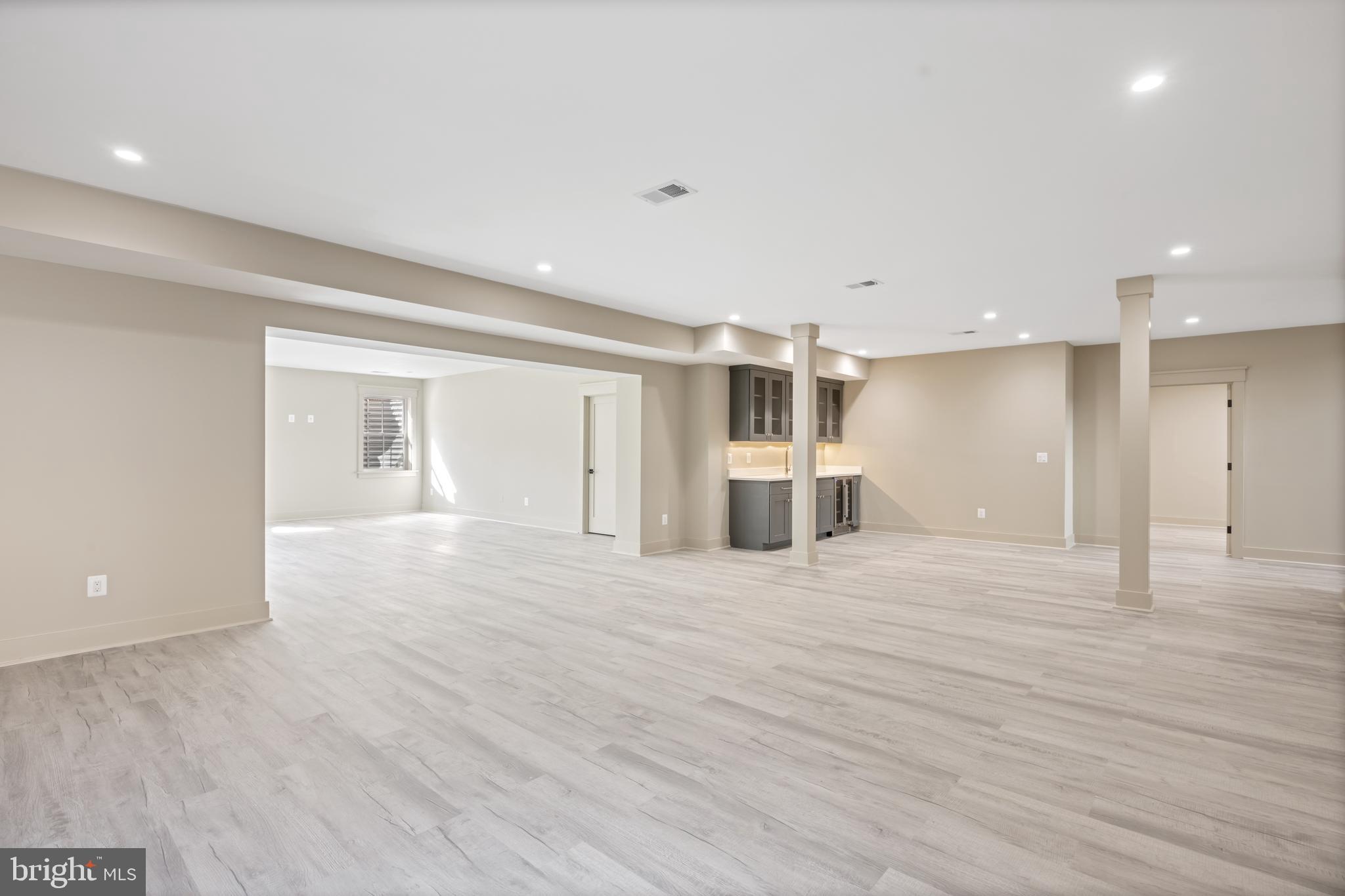 BOULEVARD ACRES - Residential