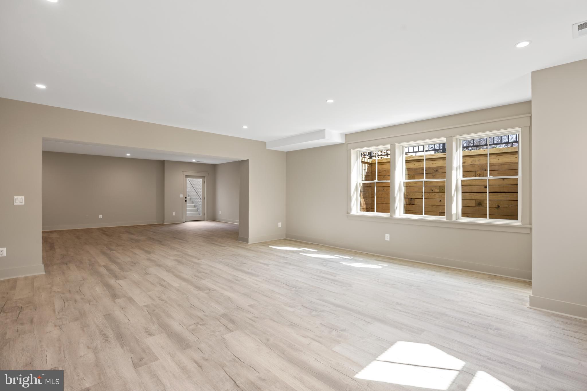 BOULEVARD ACRES - Residential