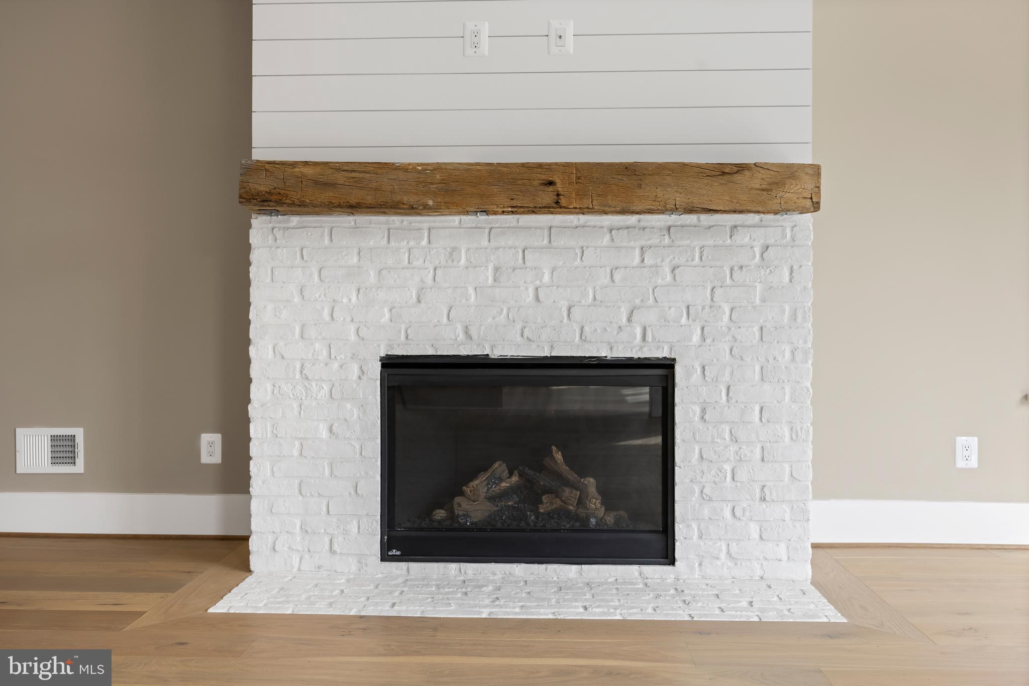 BOULEVARD ACRES - Residential