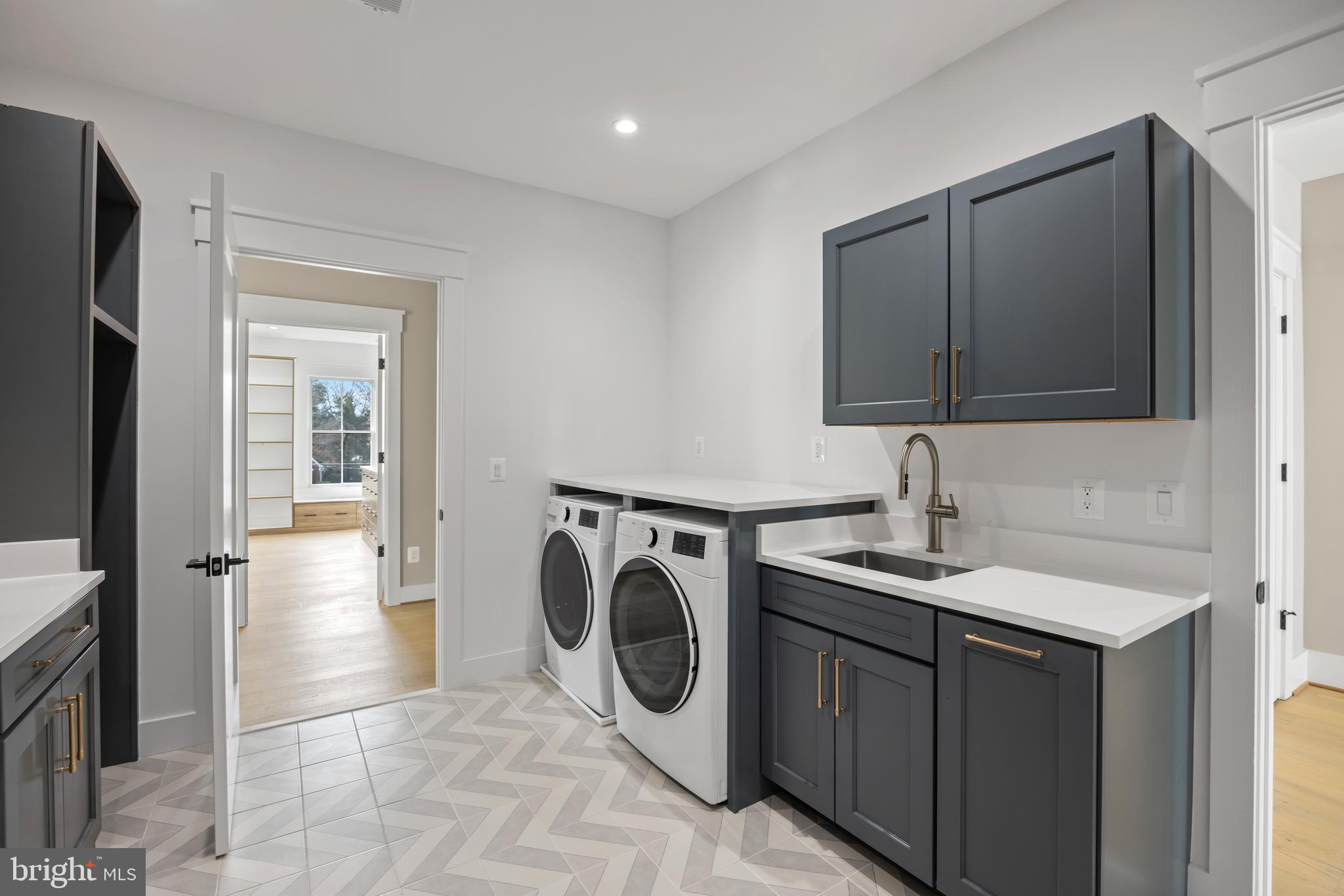 BOULEVARD ACRES - Residential