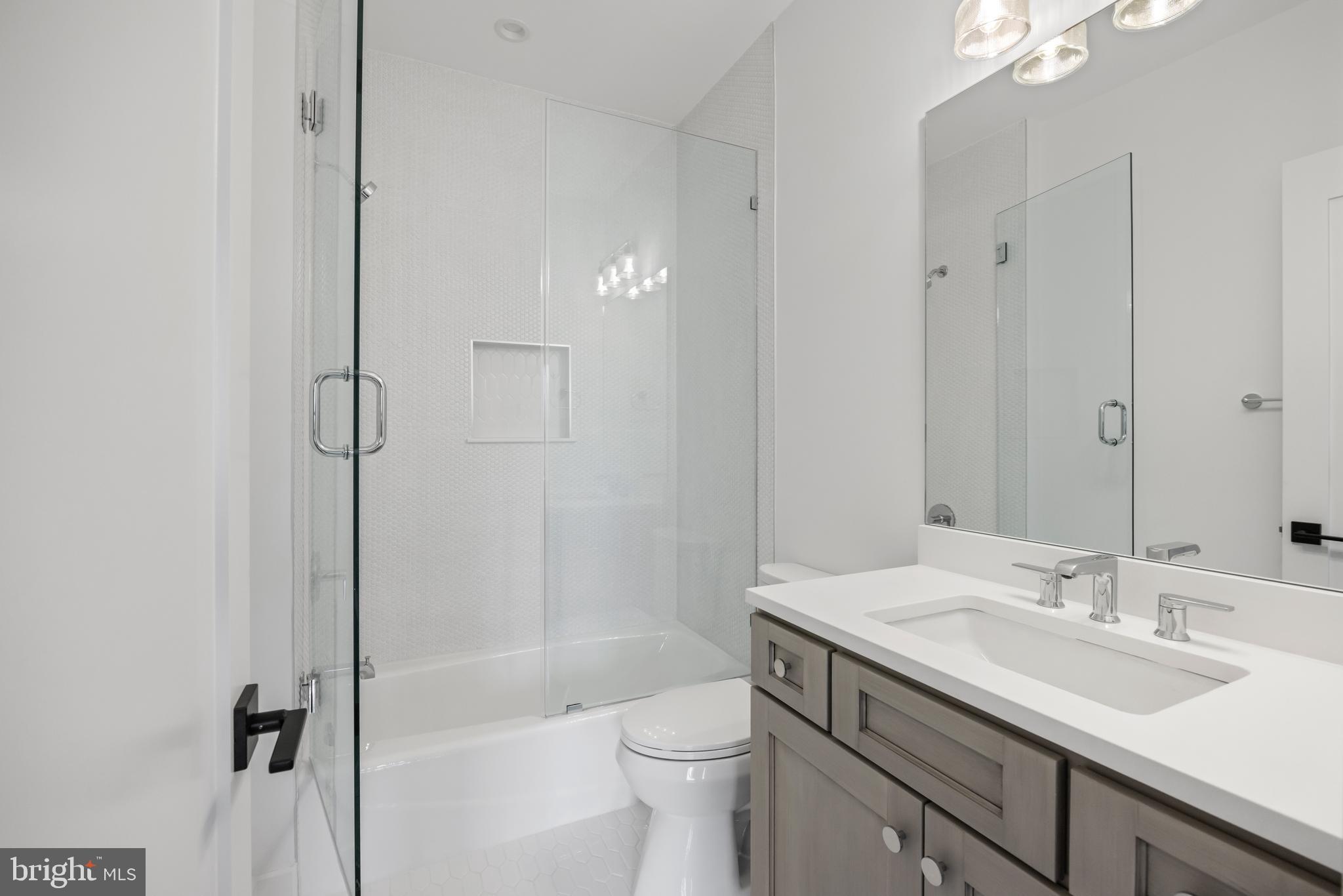 BOULEVARD ACRES - Residential