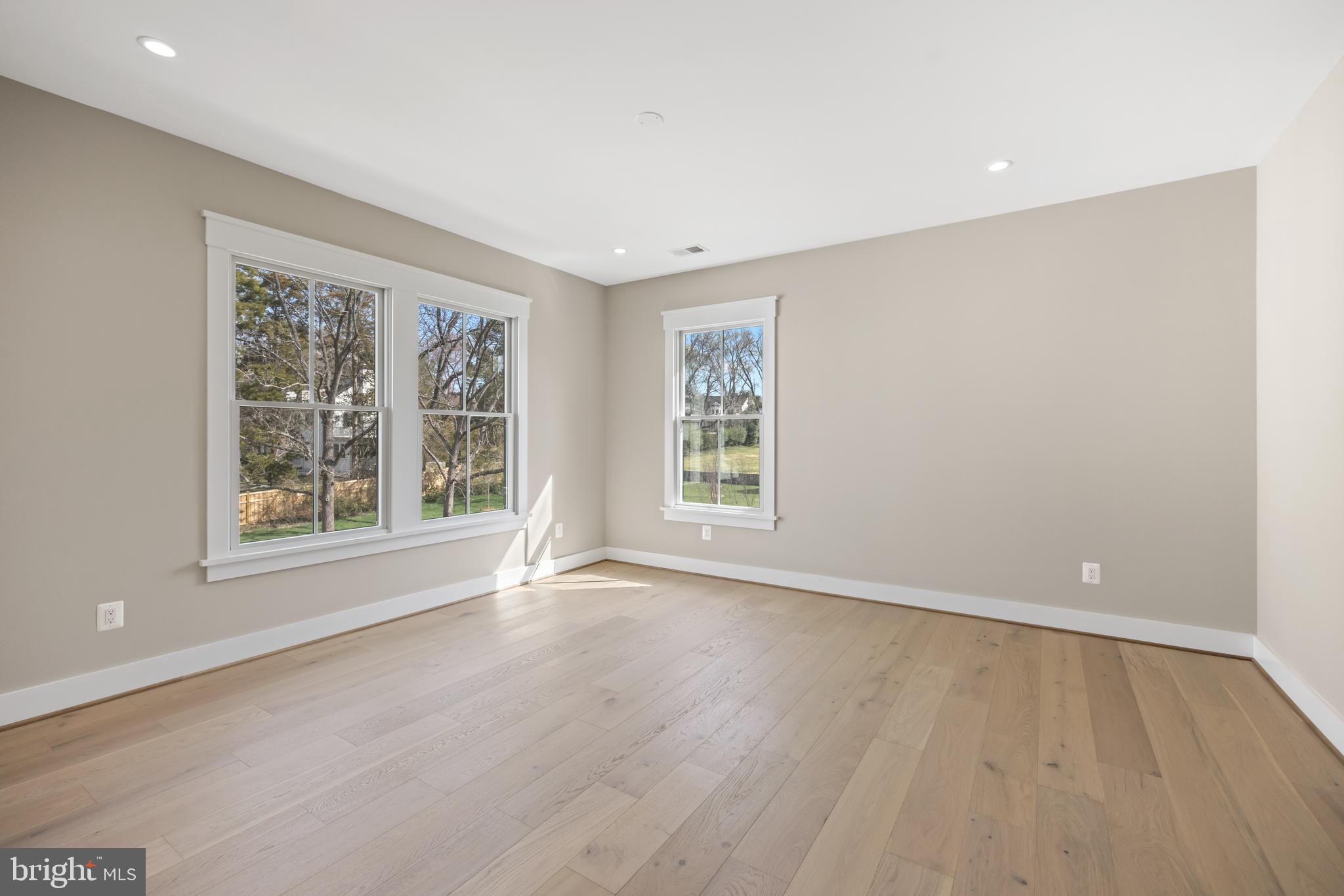 BOULEVARD ACRES - Residential