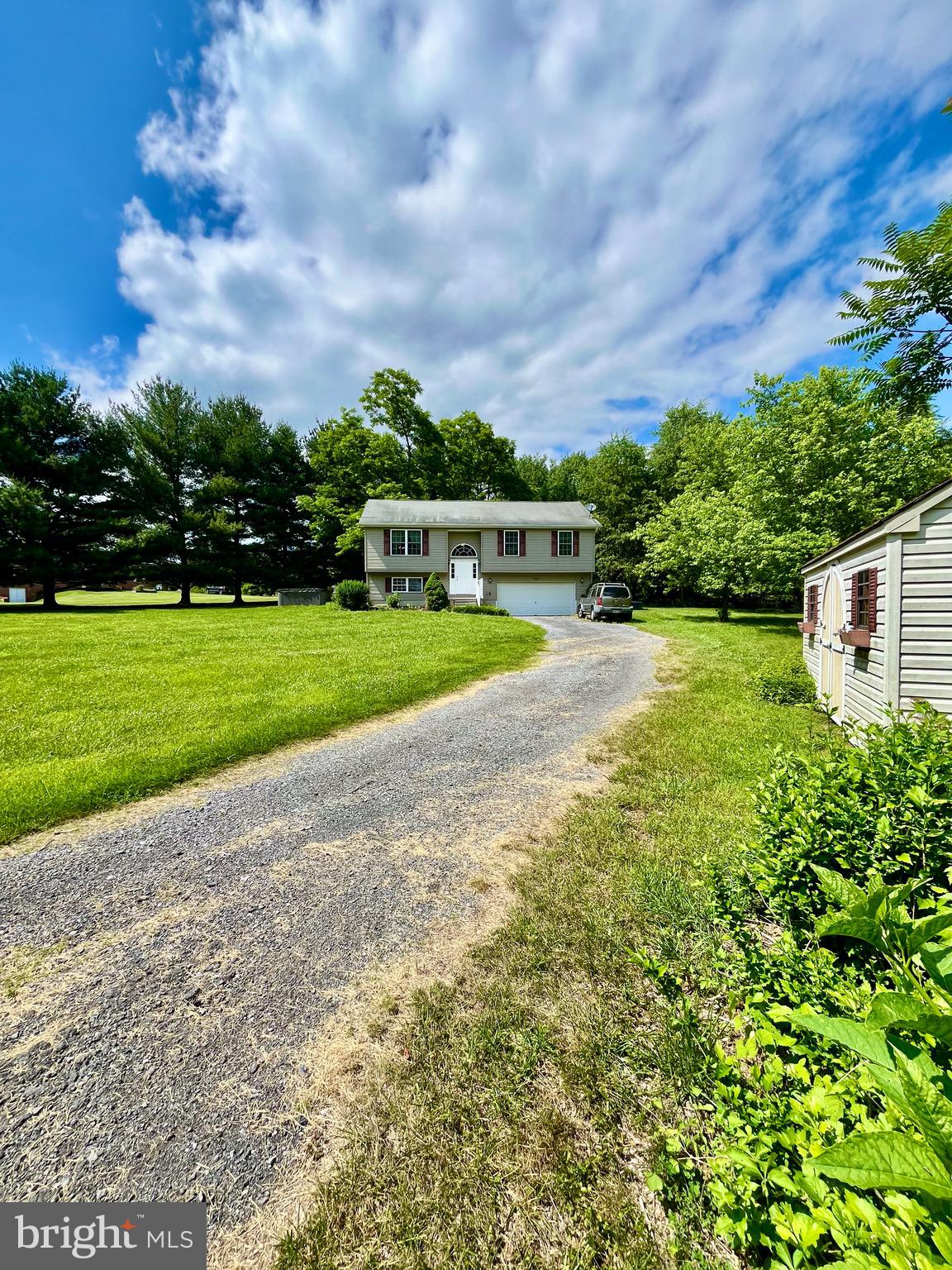 LA-VI ESTATES - Residential