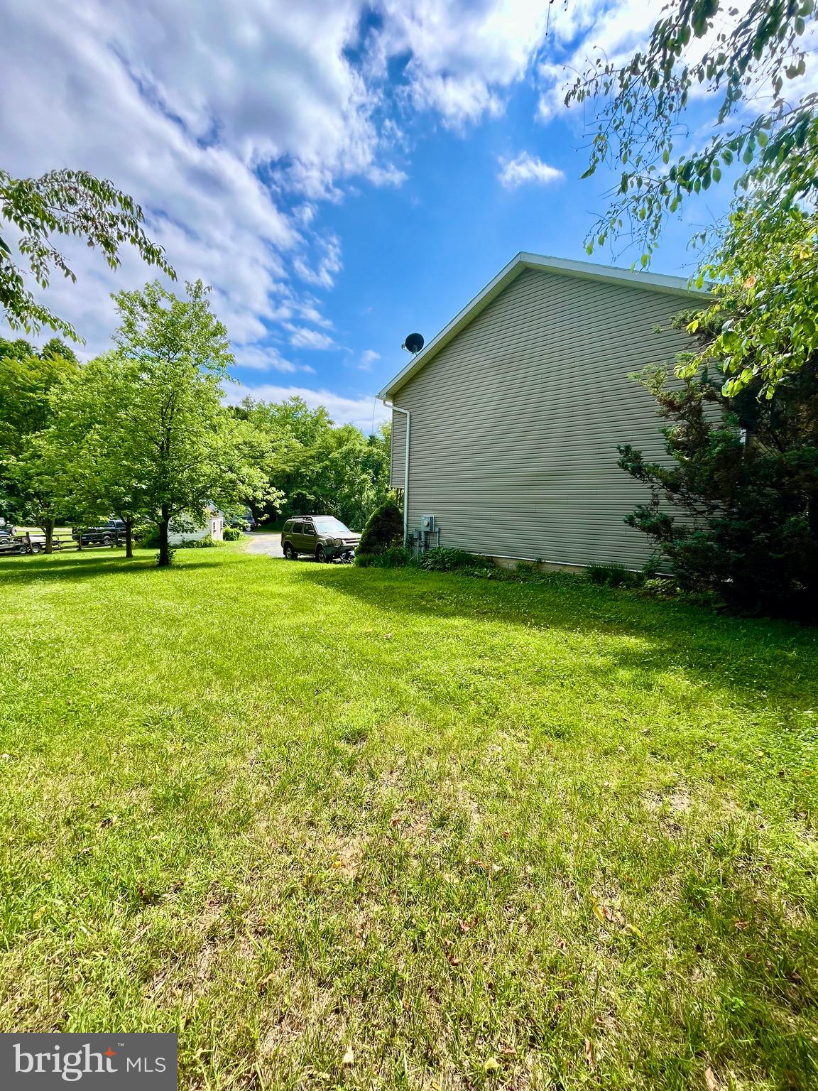 LA-VI ESTATES - Residential