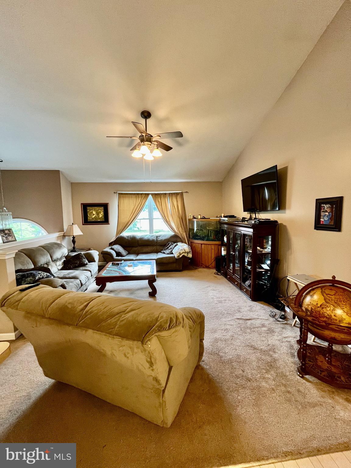 LA-VI ESTATES - Residential