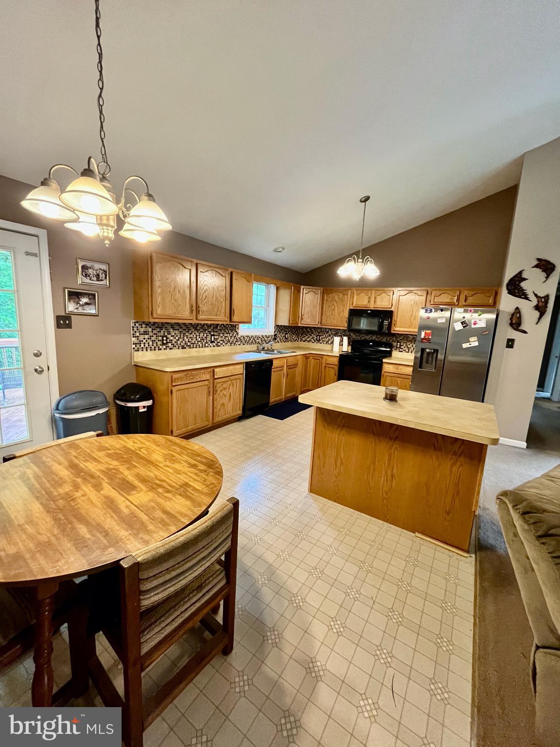 LA-VI ESTATES - Residential