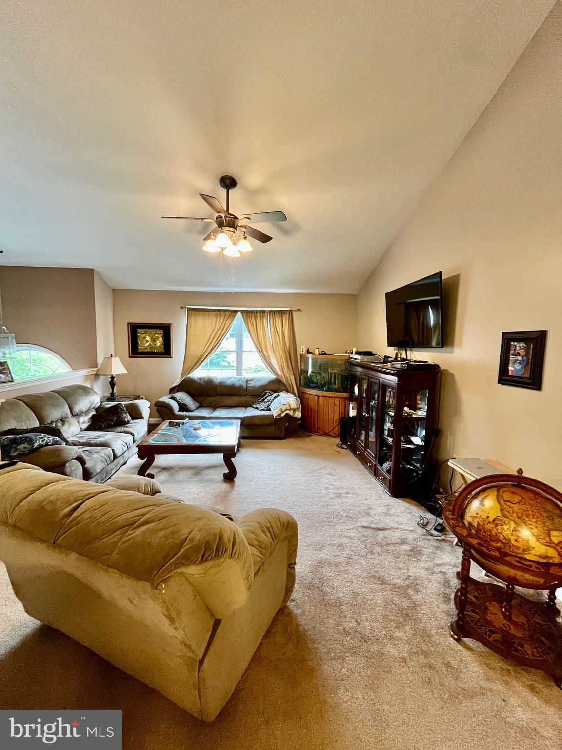 LA-VI ESTATES - Residential