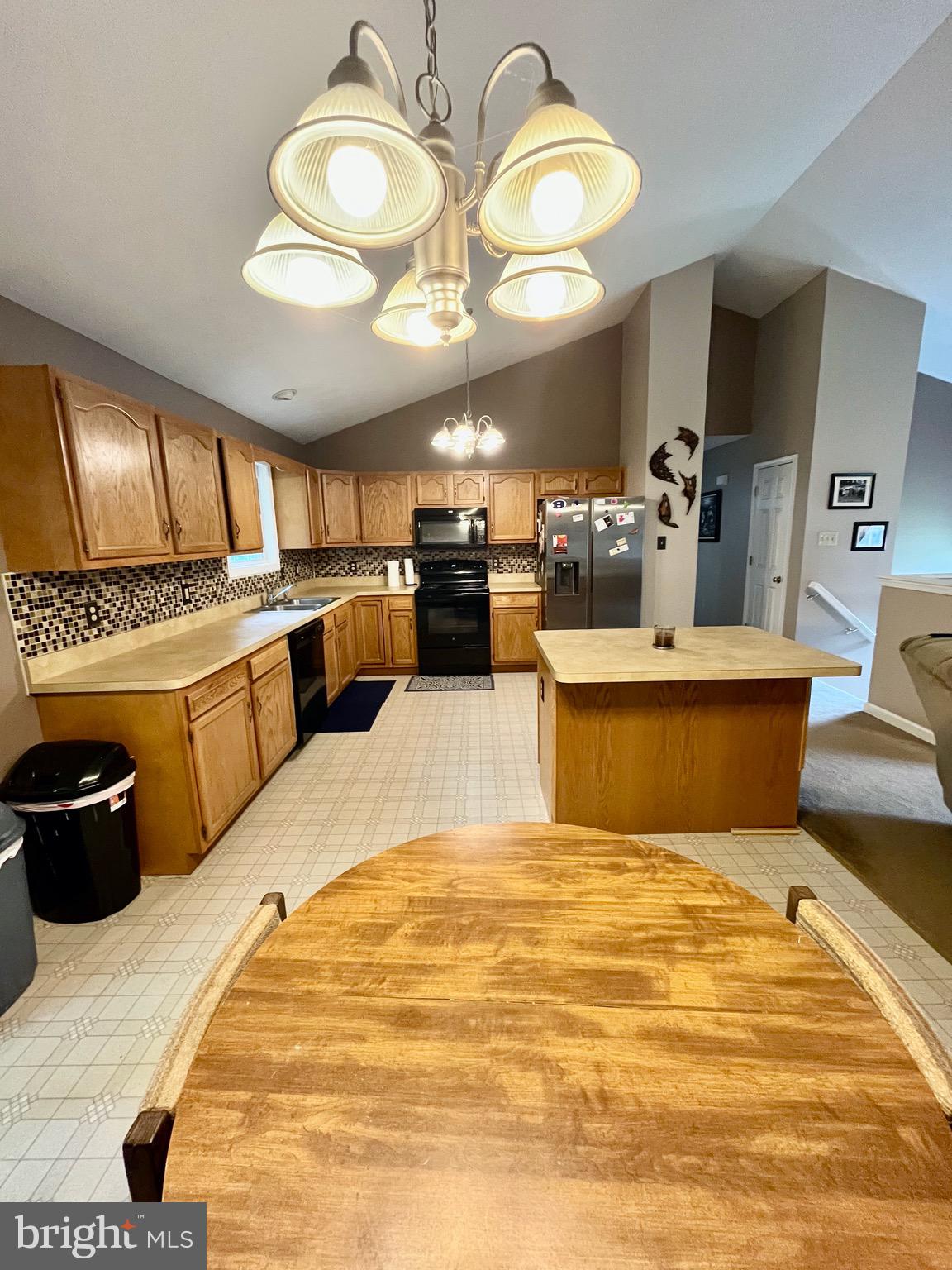 LA-VI ESTATES - Residential