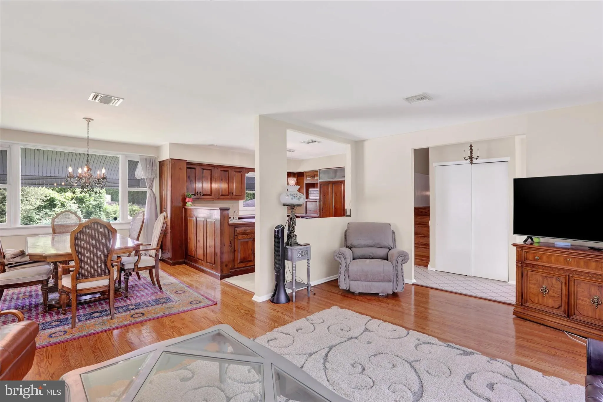 Yardley, Pennsylvania 19067, United States, 4 Bedrooms Bedrooms, ,3 BathroomsBathrooms,Residential,Active,181451