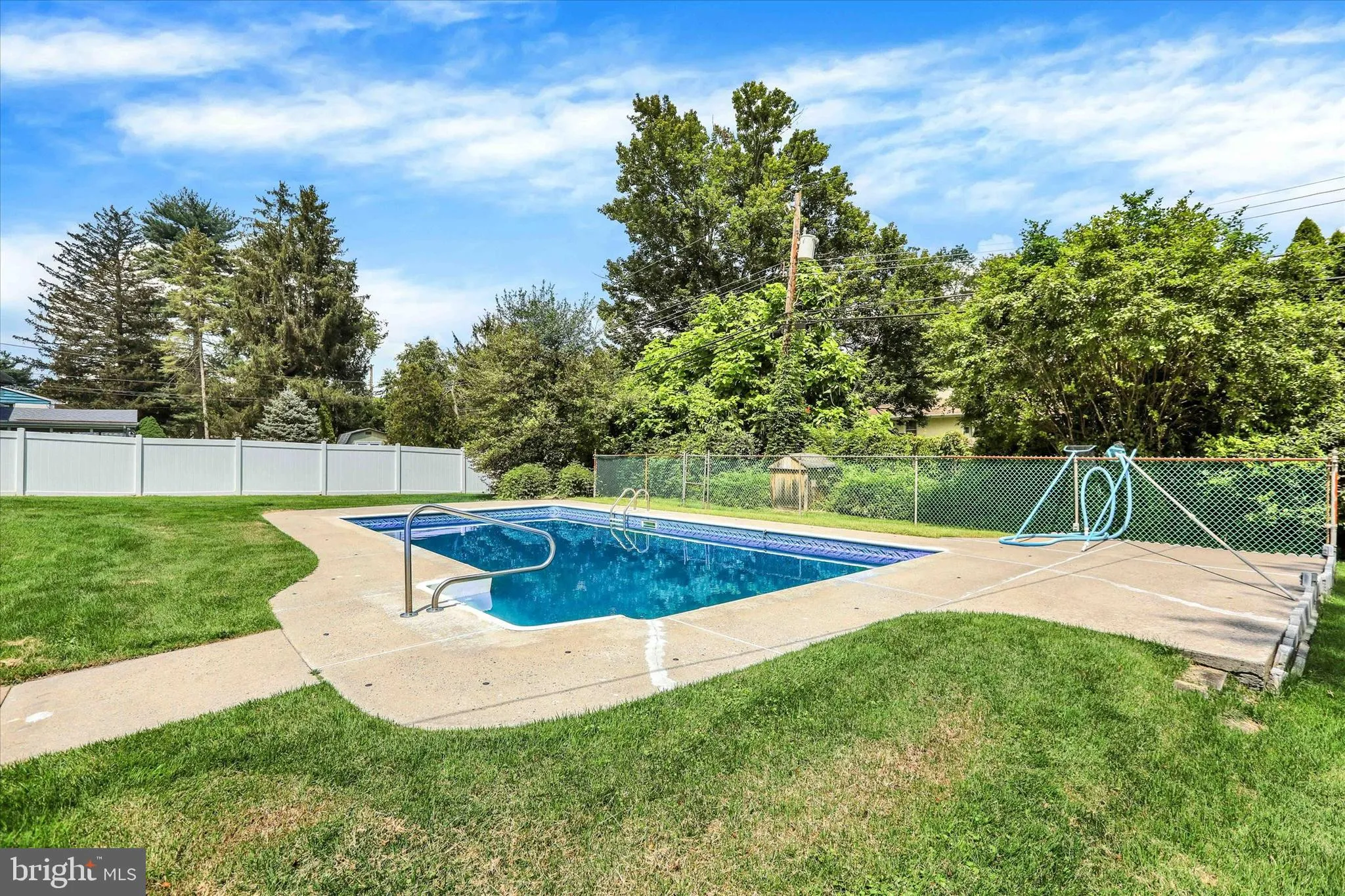 Yardley, Pennsylvania 19067, United States, 4 Bedrooms Bedrooms, ,3 BathroomsBathrooms,Residential,Active,181451