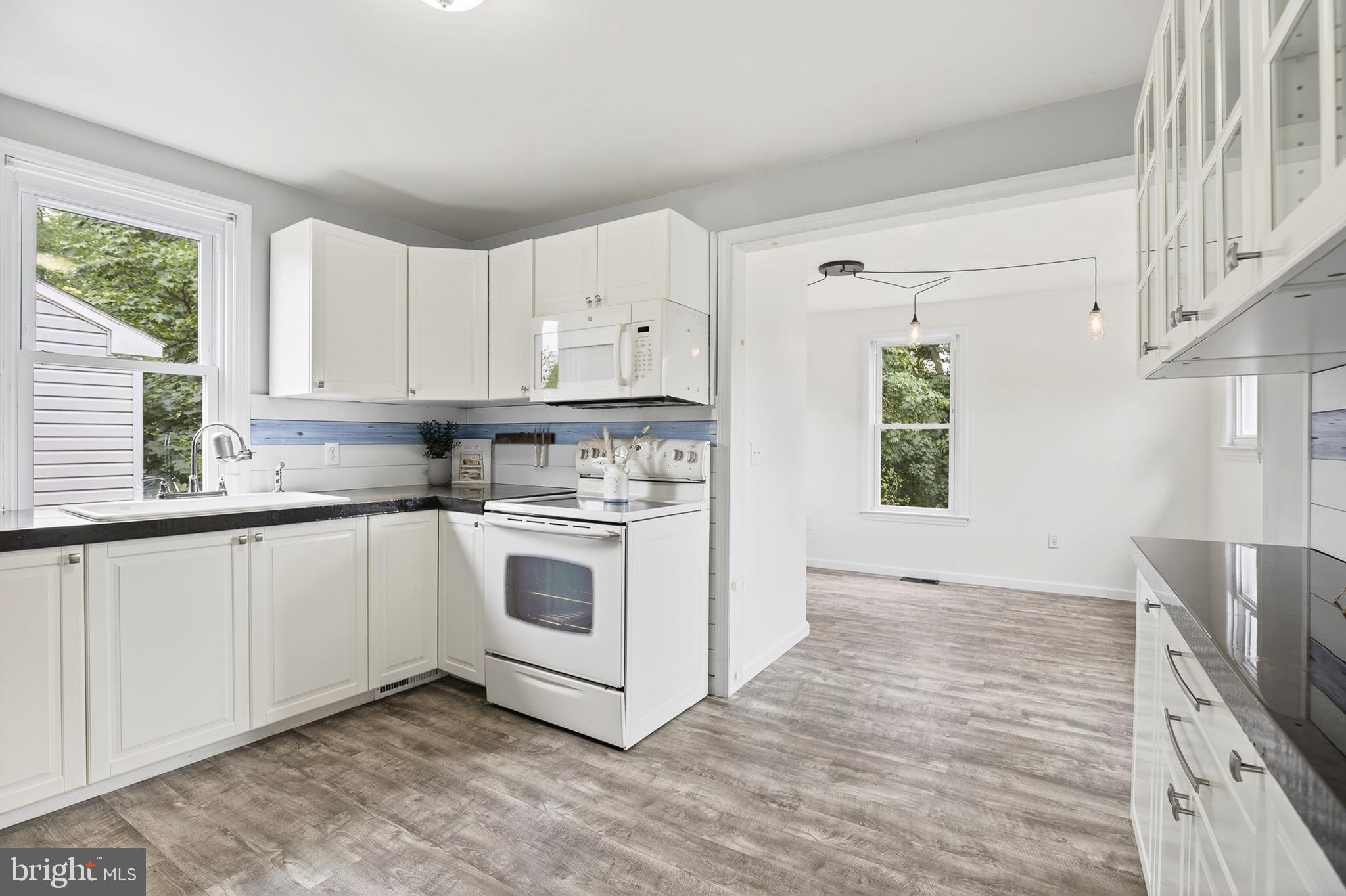 1736 BEAVER VALLEY PIKE C