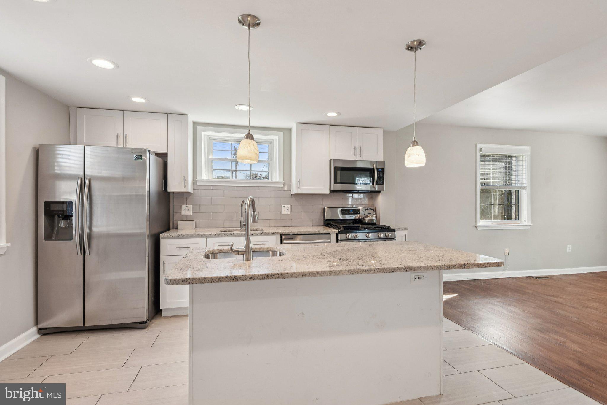 GLEN OAKS - Residential