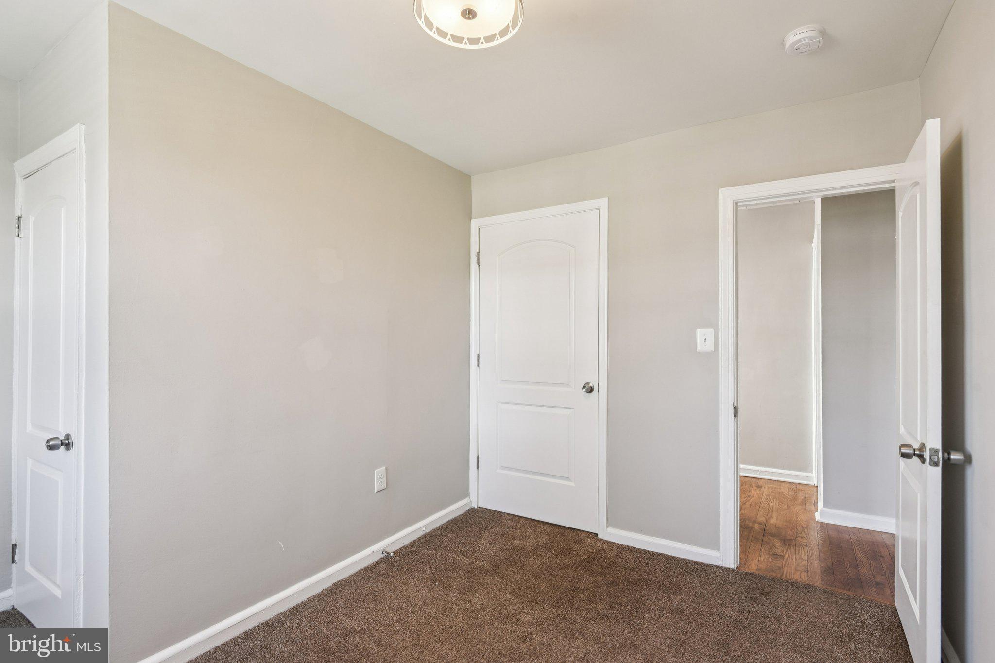 GLEN OAKS - Residential