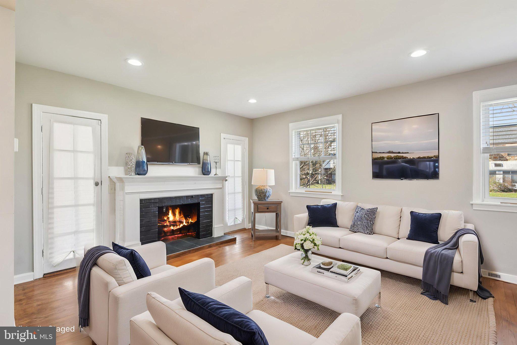 GLEN OAKS - Residential