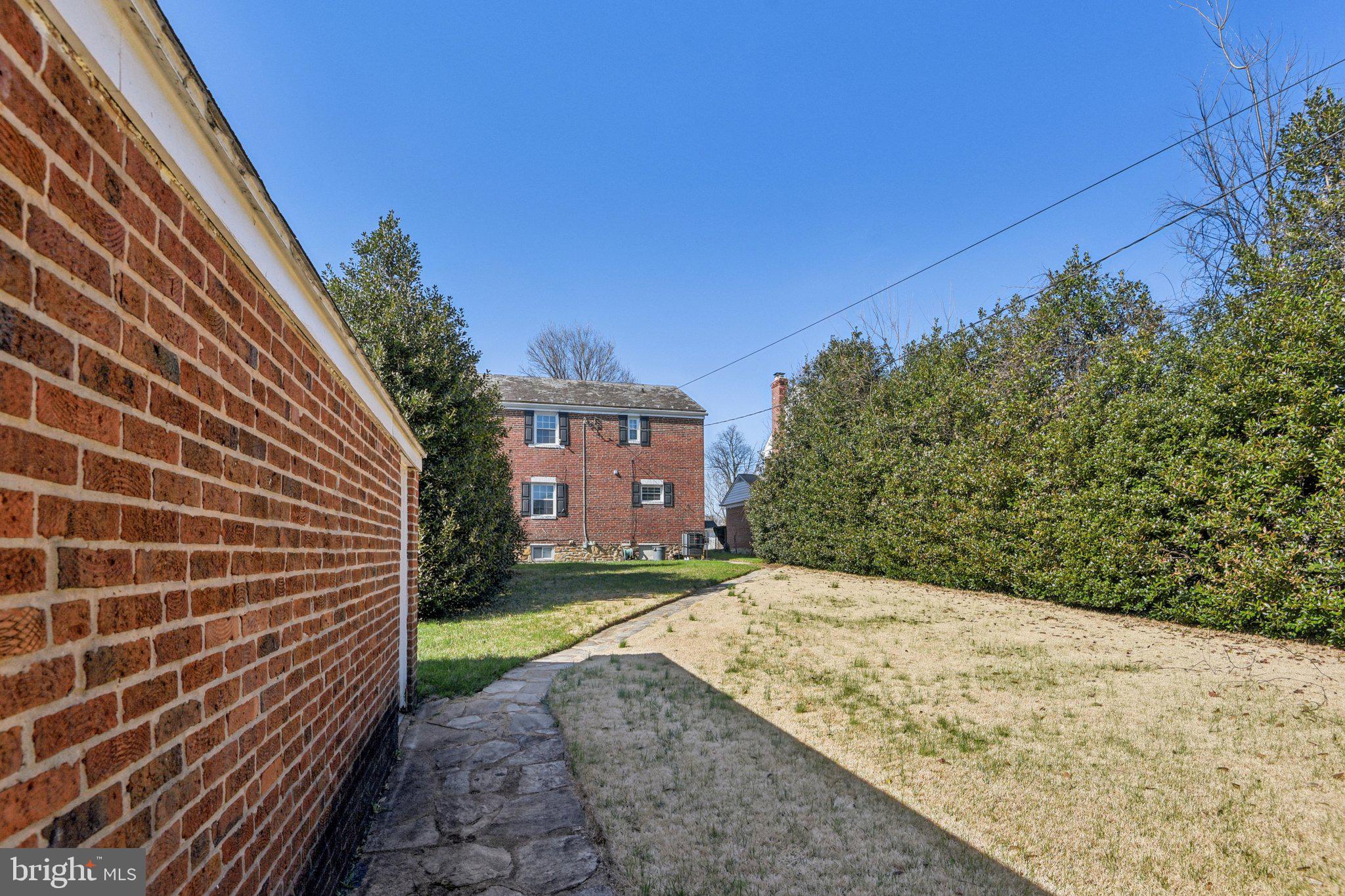 GLEN OAKS - Residential